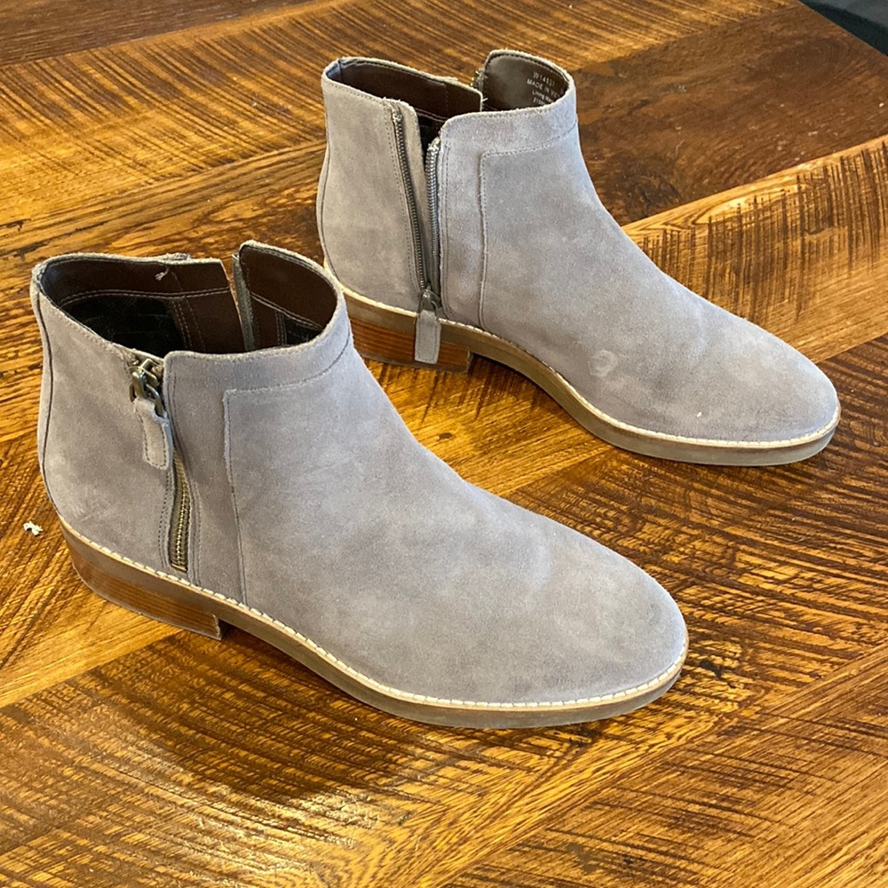 Cole Haan, size 9, grey suede, excellent condition, barely worn